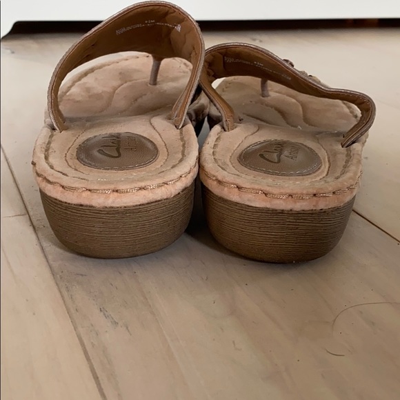 Clark’s Artisan jewel stone  sandals - Picture 5 of 8